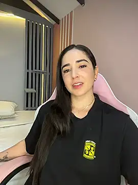 Snapshot of Victoria-And1 chatting on 02.05.26 Victoria-And1 online show from 02.05.26