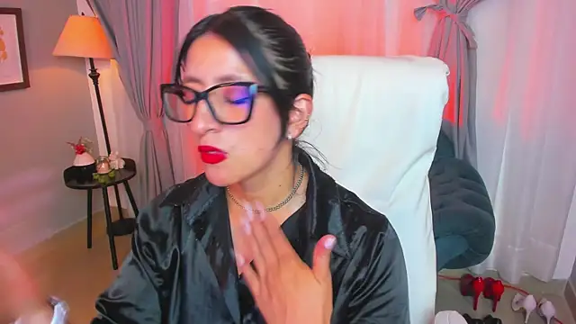 kira moon   online show from 01.18.26