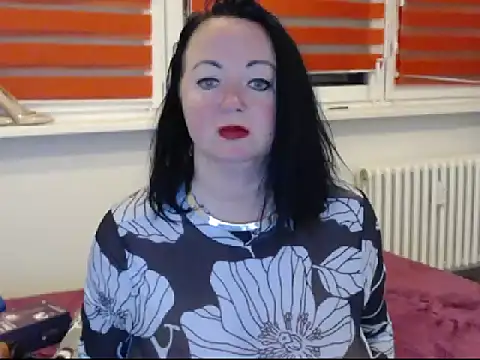 Snapshot of Alexie33 chatting on 02.19.25 Alexie33 online show from 02.19.25