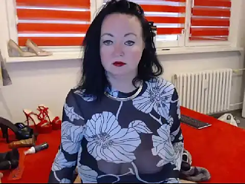 Snapshot of Alexie33 chatting on 02.21.25 Alexie33 online show from 02.21.25