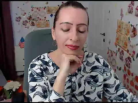 EvelynAngell online show from 09.16.25