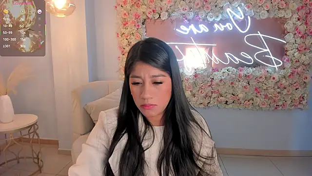 Snapshot of JessicaWilliams1 chatting on 10.19.25 JessicaWilliams1 online show from 10.19.25