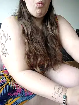 Snapshot of FrancaiseLynne chatting on 02.15.25 FrancaiseLynne online show from 02.15.25