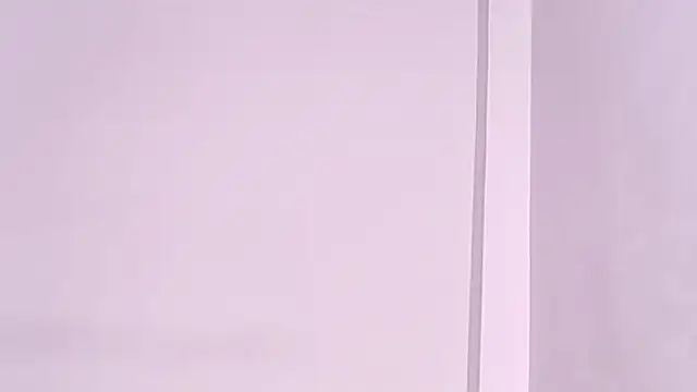 Snapshot of caarlywhitee chatting on 02.06.25 caarlywhitee online show from 02.06.25