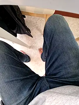 Snapshot of Lorent6969 chatting on 10.29.25 Lorent6969 online show from 10.29.25