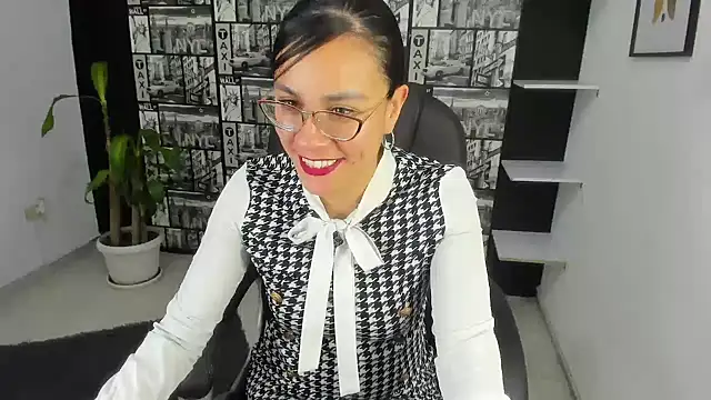 Agata-Moon online show from 12.18.24