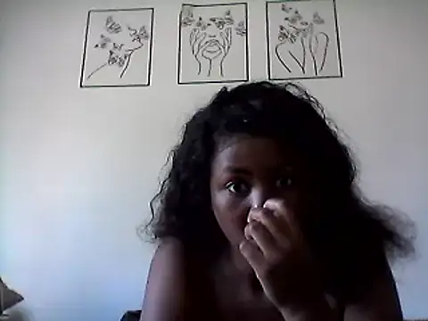 Snapshot of officialkhakes_za chatting on 02.16.26 officialkhakes za online show from 02.16.26