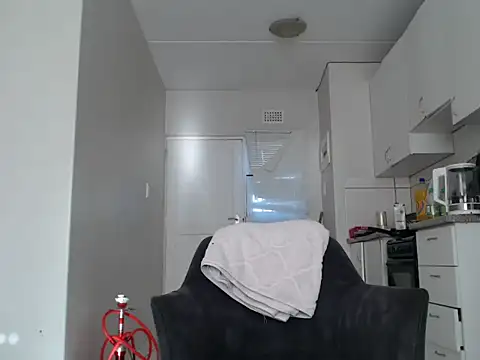 Snapshot of officialkhakes_za chatting on 02.20.26 officialkhakes za online show from 02.20.26