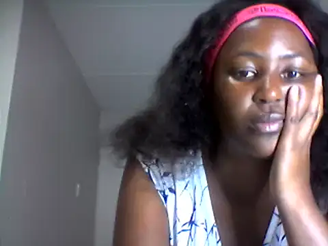 Snapshot of officialkhakes_za chatting on 02.28.26 officialkhakes za online show from 02.28.26