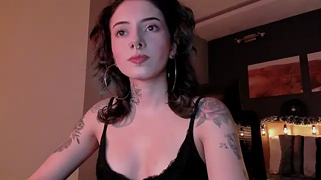 Snapshot of LiliJones_ chatting on 12.03.24 LiliJones online show from 12.03.24