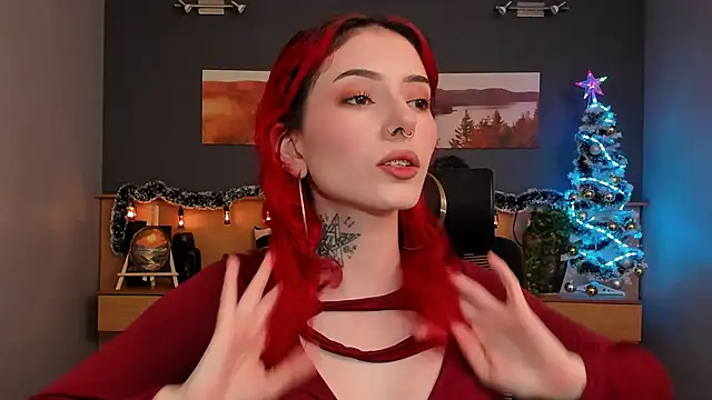 Snapshot of LiliJones_ chatting on 12.17.24 LiliJones online show from 12.17.24