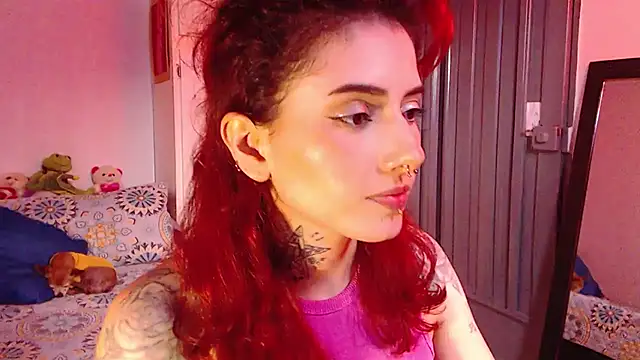 Snapshot of LiliJones_ chatting on 02.04.25 LiliJones online show from 02.04.25