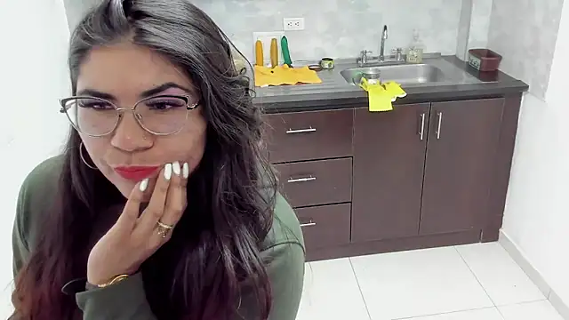 Luna Dumont online show from 09.09.25