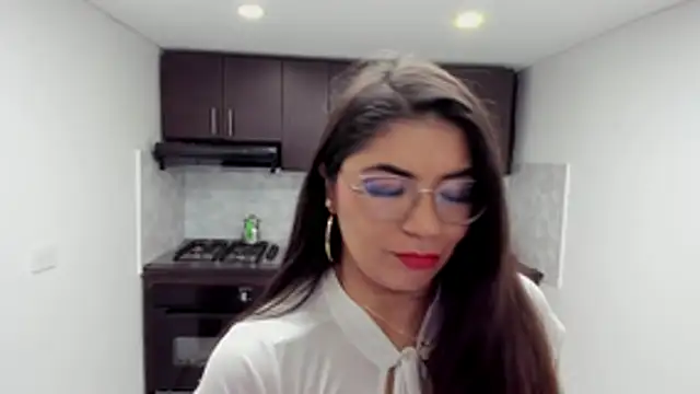 Luna Dumont online show from 10.28.25