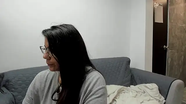 Luna Dumont online show from 11.08.25