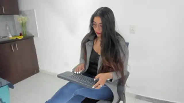 Luna Dumont online show from 01.09.26