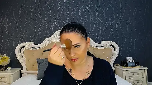 Snapshot of Lauren_Saint chatting on 01.28.25 Lauren Saint online show from 01.28.25