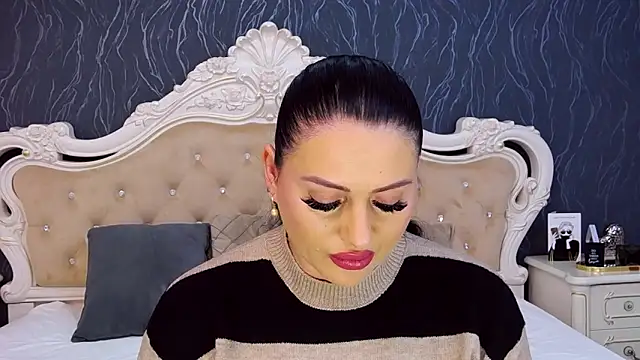 Lauren Saint online show from 02.06.26