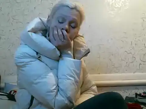Julie Silver online show from 02.10.25