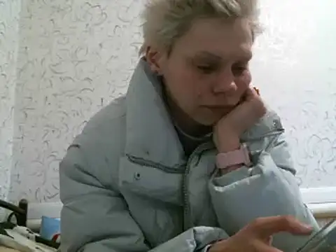 Julie Silver online show from 03.04.25