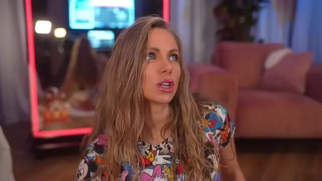 eva fashionista online show from 11.06.25