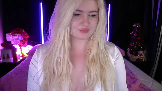 CocoSecretss online show from 01.05.25