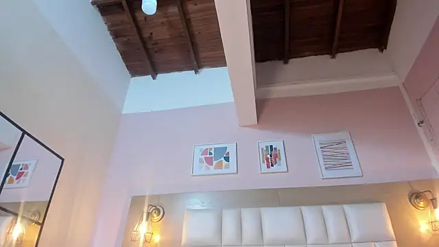 Snapshot of Dollar-girl chatting on 12.24.24 Dollar-girl online show from 12.24.24