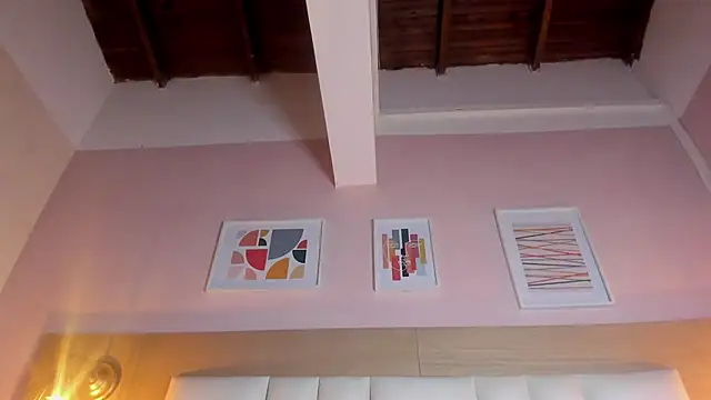 Snapshot of Dollar-girl chatting on 01.25.25 Dollar-girl online show from 01.25.25