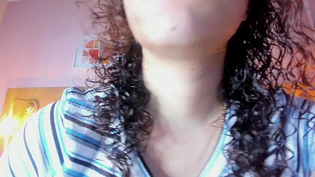 Snapshot of Dollar-girl chatting on 02.13.25 Dollar-girl online show from 02.13.25