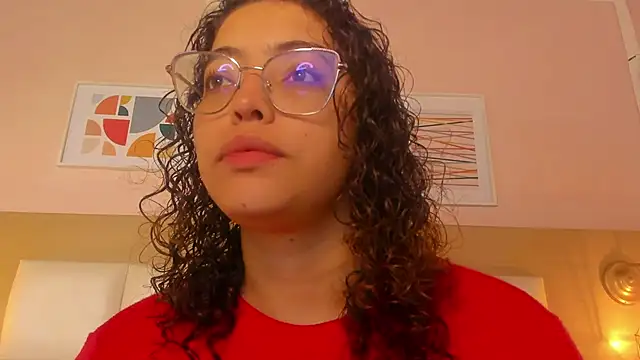 Snapshot of Dollar-girl chatting on 03.08.25 Dollar-girl online show from 03.08.25