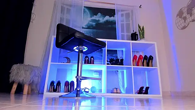 Itzeldreams online show from 10.06.25