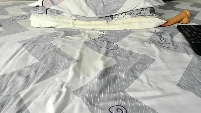 maybelline69 online show from 10.26.25