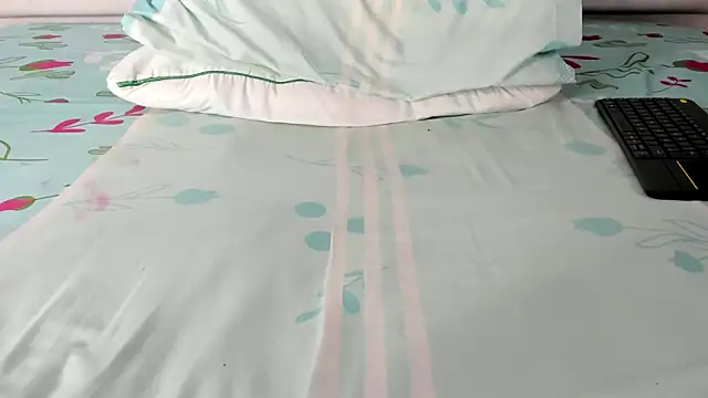 maybelline69 online show from 11.08.25