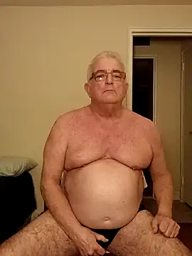Snapshot of ShoreCock chatting on 12.18.24 ShoreCock online show from 12.18.24