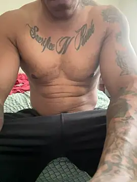 Snapshot of MidnightFlexxx chatting on 01.10.25 MidnightFlexxx online show from 01.10.25