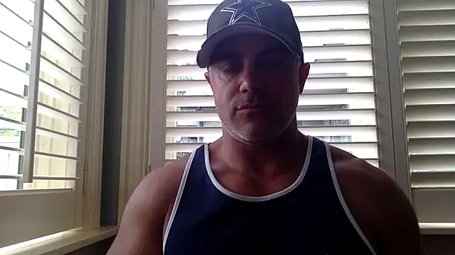 Snapshot of Bad_daddy21 chatting on 09.15.25 Bad daddy21 online show from 09.15.25