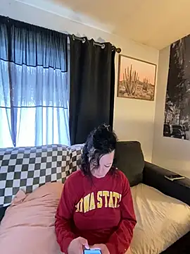 SidneyRaee online show from 12.09.24