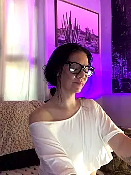 SidneyRaee online show from 09.19.25