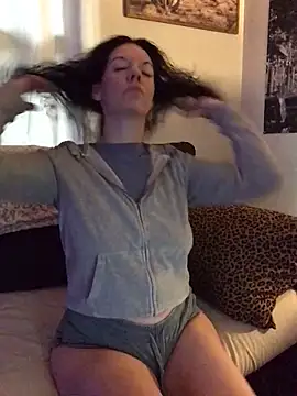 SidneyRaee online show from 10.21.25