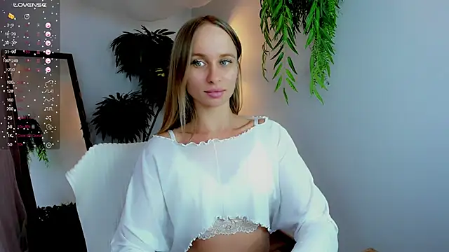 Snapshot of Mad1en chatting on 12.05.24 Mad1en online show from 12.05.24