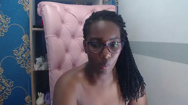 Snapshot of Sara_Marks chatting on 01.25.25 Sara Marks online show from 01.25.25