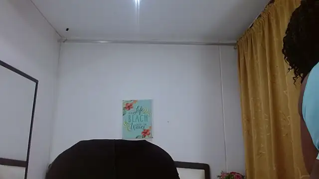 Snapshot of Sara_Marks chatting on 09.09.25 Sara Marks online show from 09.09.25