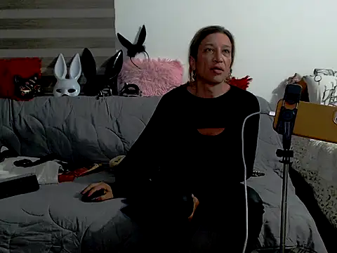 Snapshot of Gikitrans76 chatting on 04.22.26 Gikitrans76 online show from 04.22.26
