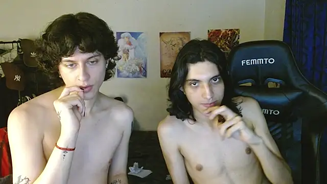 Snapshot of angelitofemboy chatting on 01.24.25 angelitofemboy online show from 01.24.25