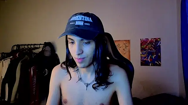 Snapshot of angelitofemboy chatting on 09.19.25 angelitofemboy online show from 09.19.25