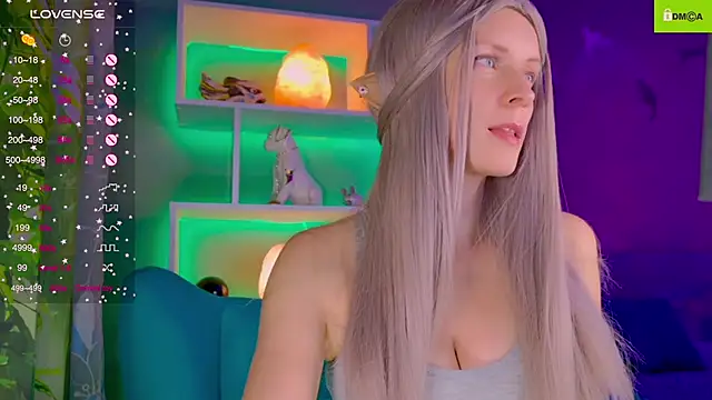 Snapshot of Flash_Summer chatting on 10.08.25 Flash Summer online show from 10.08.25