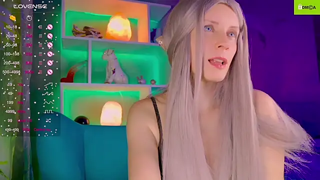 Snapshot of Flash_Summer chatting on 10.09.25 Flash Summer online show from 10.09.25