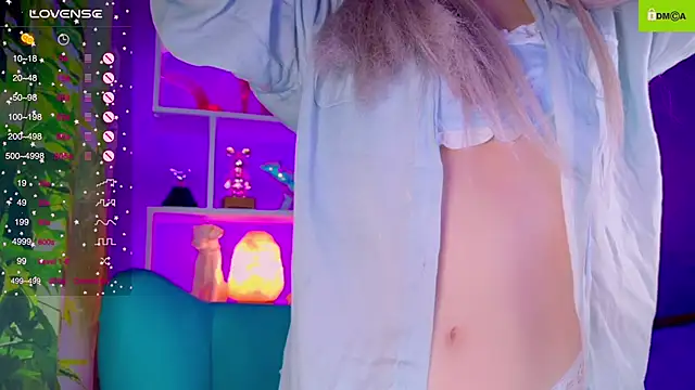 Snapshot of Flash_Summer chatting on 11.16.25 Flash Summer online show from 11.16.25