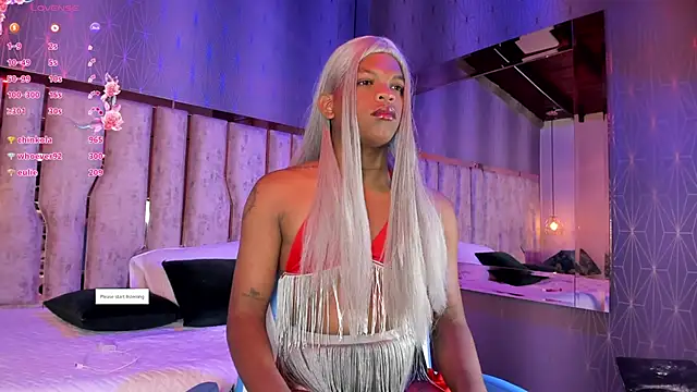 Snapshot of ari_monet chatting on 01.23.25 ari monet online show from 01.23.25