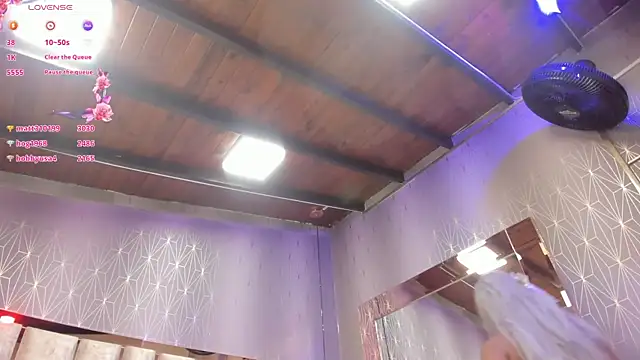 Snapshot of ari_monet chatting on 02.07.25 ari monet online show from 02.07.25